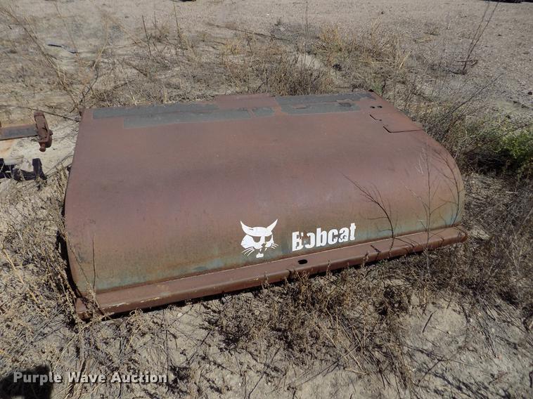 image for item DD5896 2001 Bobcat 863G skid steer