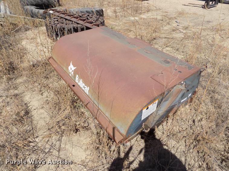 image for item DD5896 2001 Bobcat 863G skid steer