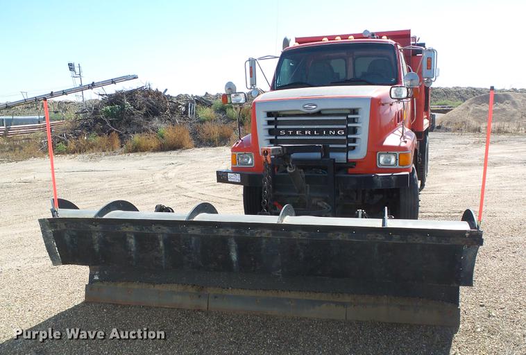 image for item DD5897 2003 Sterling LT7500 dump truck