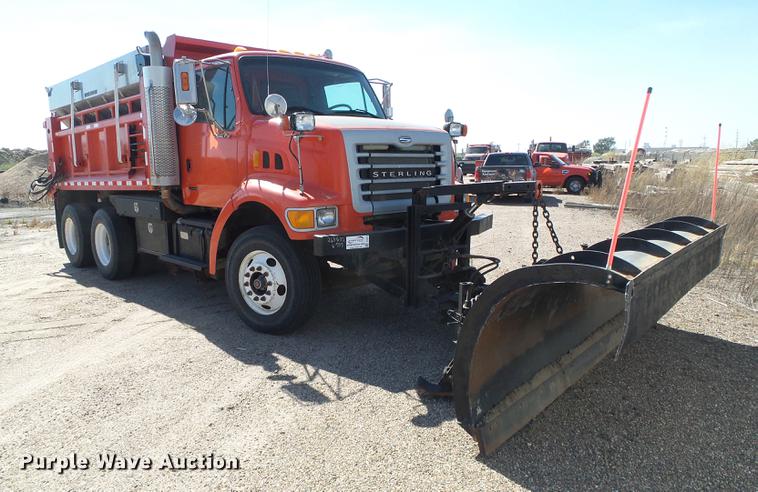 image for item DD5897 2003 Sterling LT7500 dump truck