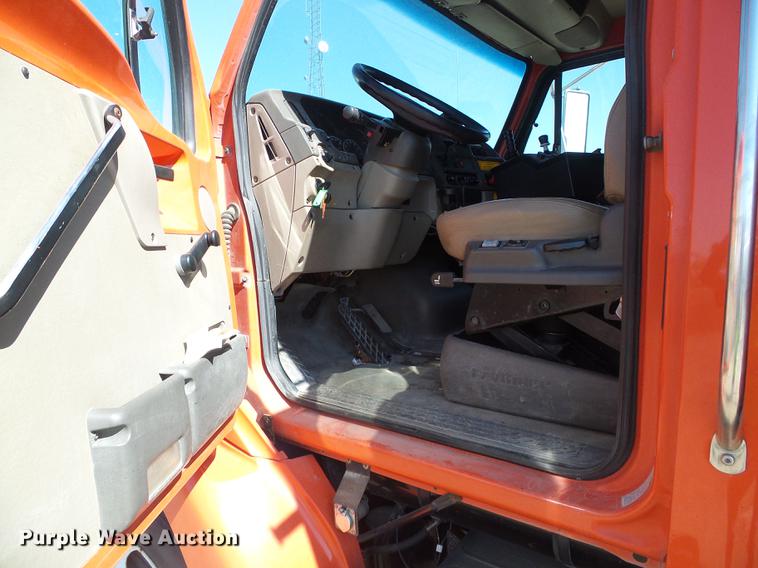 image for item DD5897 2003 Sterling LT7500 dump truck