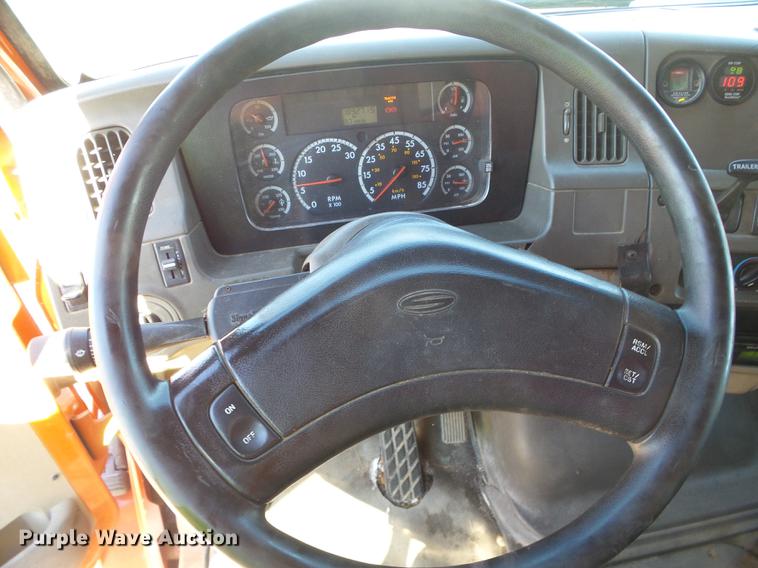 image for item DD5897 2003 Sterling LT7500 dump truck