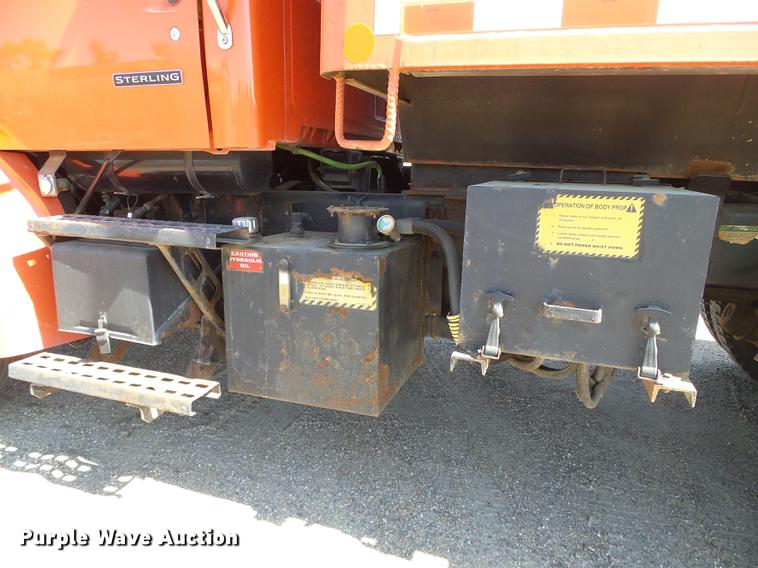 image for item DD5897 2003 Sterling LT7500 dump truck