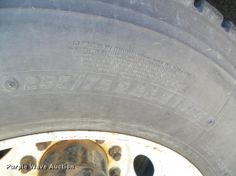 image for item DD5897 2003 Sterling LT7500 dump truck