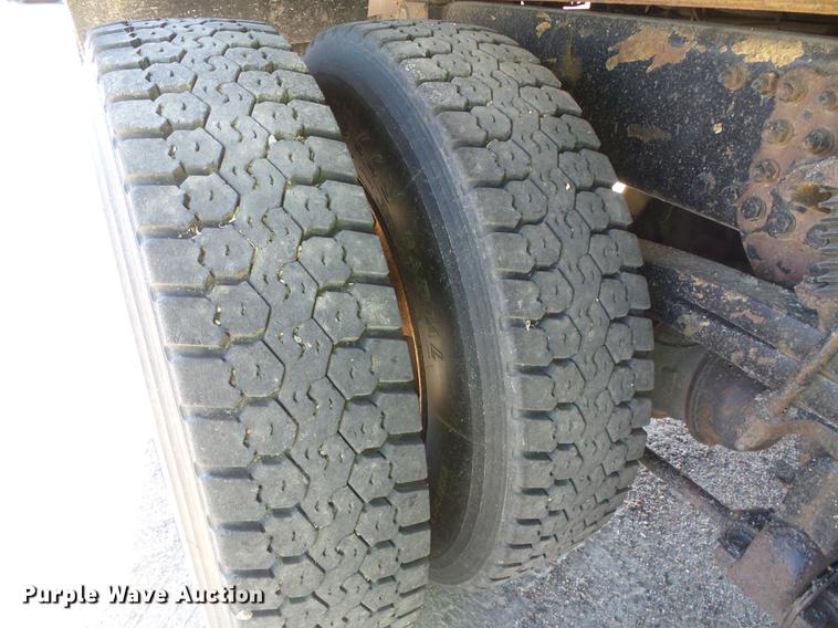 image for item DD5897 2003 Sterling LT7500 dump truck