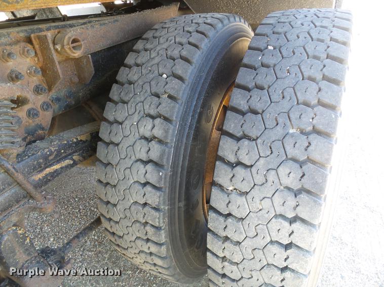 image for item DD5897 2003 Sterling LT7500 dump truck