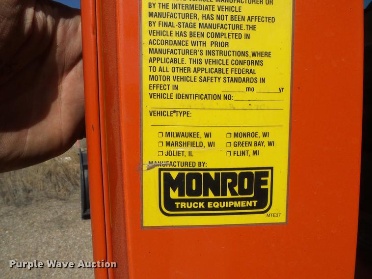 image for item DD5897 2003 Sterling LT7500 dump truck