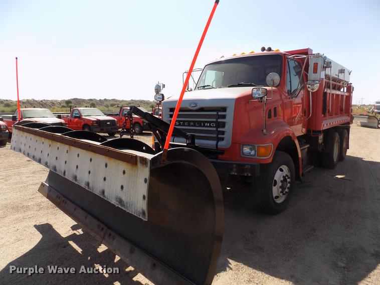 image for item DD5898 2003 Sterling LT7500 dump truck