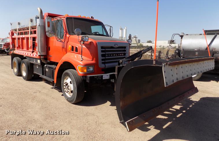 image for item DD5898 2003 Sterling LT7500 dump truck