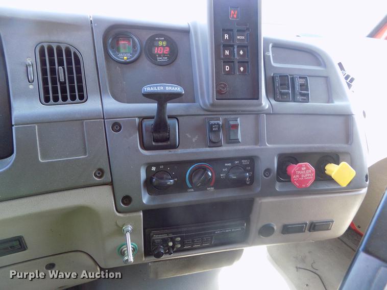 image for item DD5898 2003 Sterling LT7500 dump truck