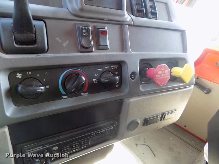 image for item DD5898 2003 Sterling LT7500 dump truck