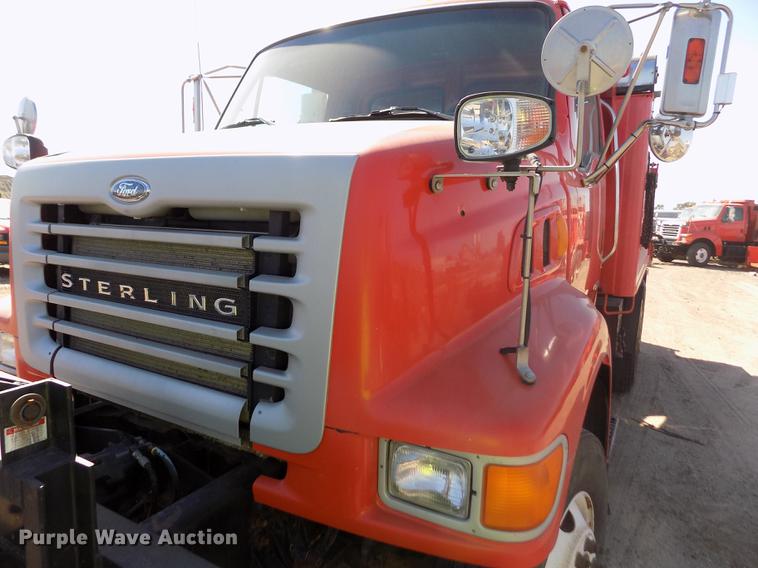image for item DD5898 2003 Sterling LT7500 dump truck
