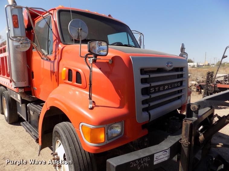 image for item DD5898 2003 Sterling LT7500 dump truck