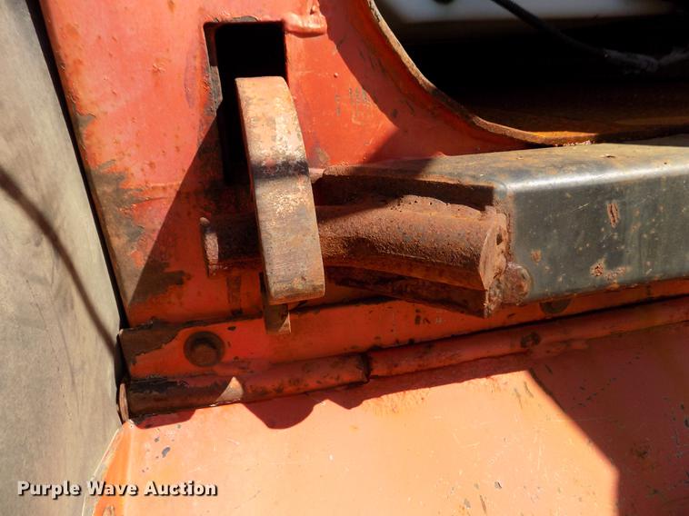 image for item DD5898 2003 Sterling LT7500 dump truck