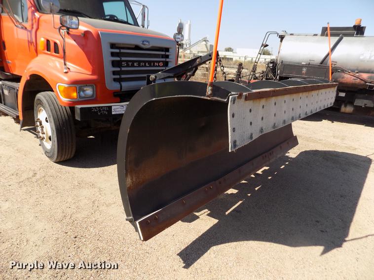 image for item DD5898 2003 Sterling LT7500 dump truck