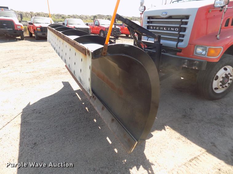 image for item DD5898 2003 Sterling LT7500 dump truck