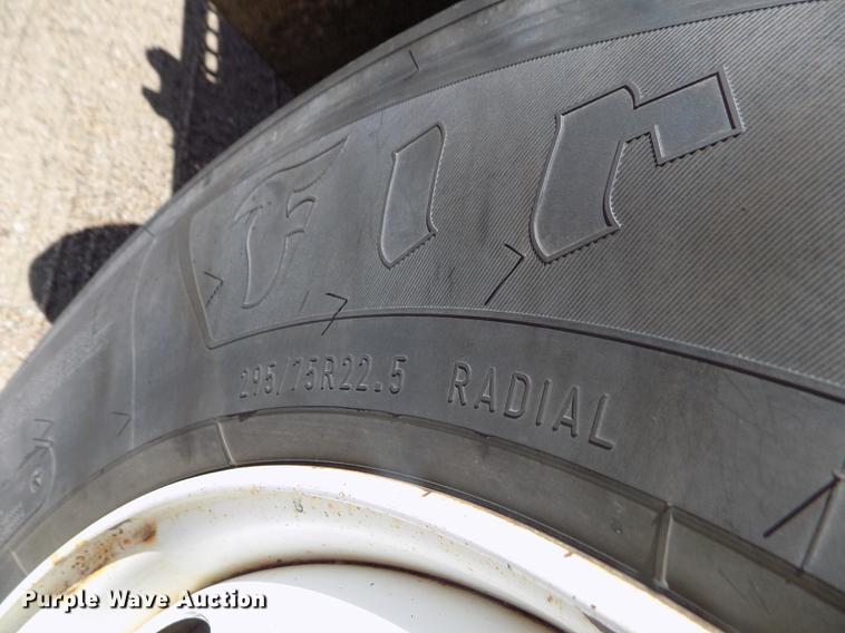 image for item DD5898 2003 Sterling LT7500 dump truck