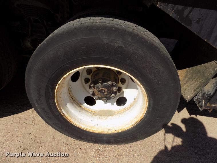 image for item DD5898 2003 Sterling LT7500 dump truck