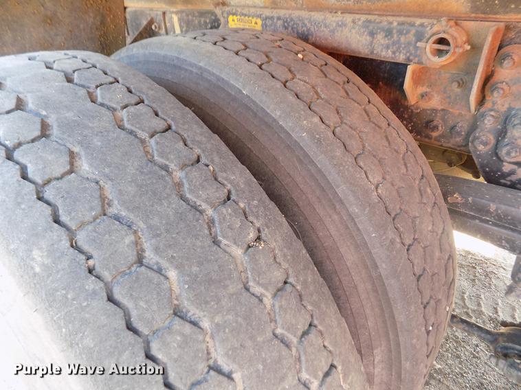 image for item DD5898 2003 Sterling LT7500 dump truck