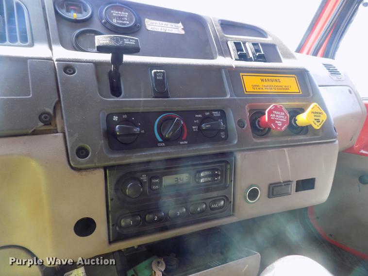 image for item DD5899 2001 Sterling LT9511 dump truck