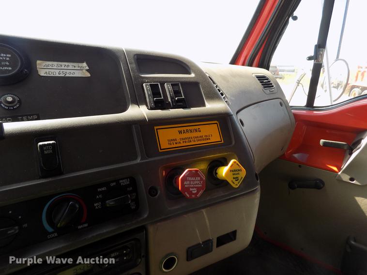 image for item DD5899 2001 Sterling LT9511 dump truck