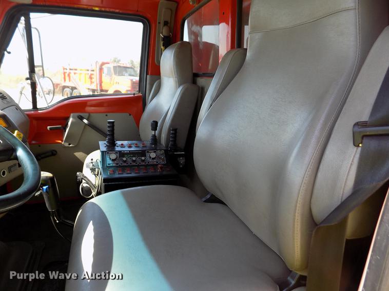 image for item DD5899 2001 Sterling LT9511 dump truck