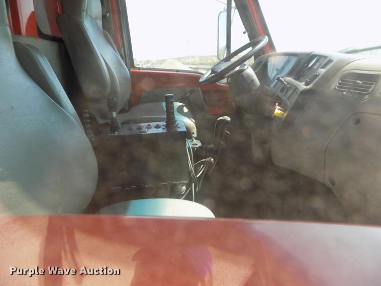 image for item DD5899 2001 Sterling LT9511 dump truck