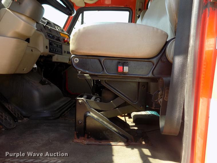 image for item DD5899 2001 Sterling LT9511 dump truck