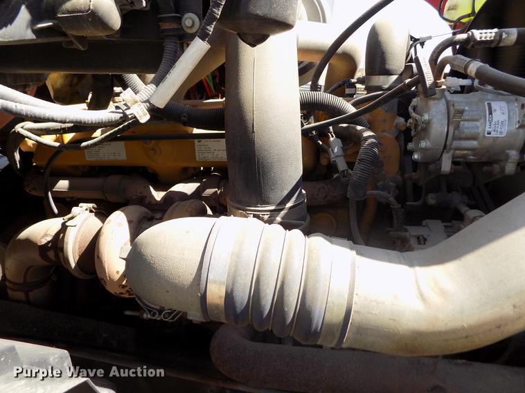 image for item DD5899 2001 Sterling LT9511 dump truck