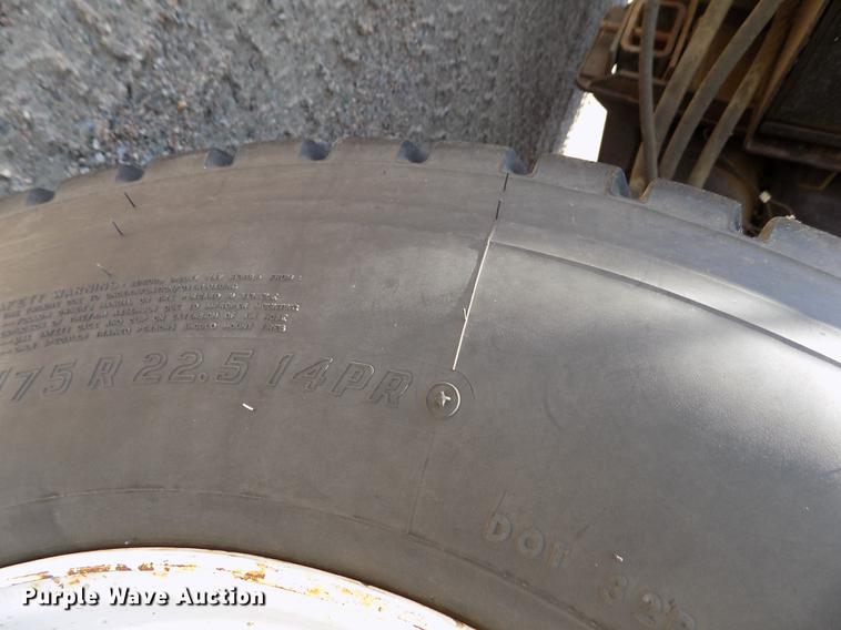 image for item DD5899 2001 Sterling LT9511 dump truck