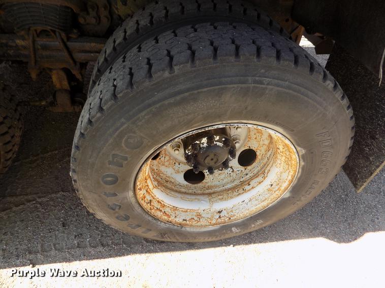 image for item DD5899 2001 Sterling LT9511 dump truck