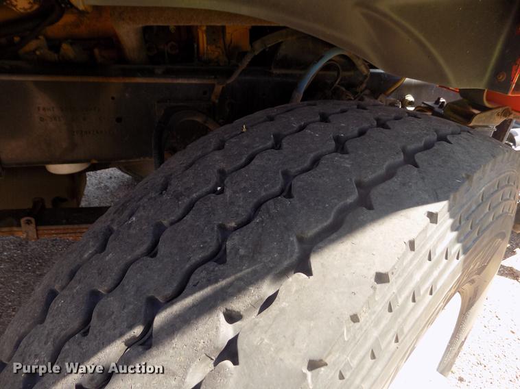 image for item DD5899 2001 Sterling LT9511 dump truck