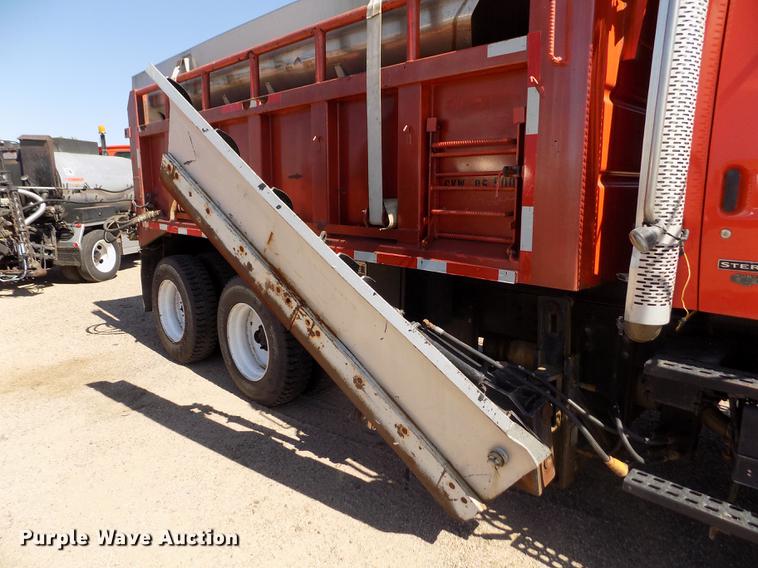 image for item DD5899 2001 Sterling LT9511 dump truck