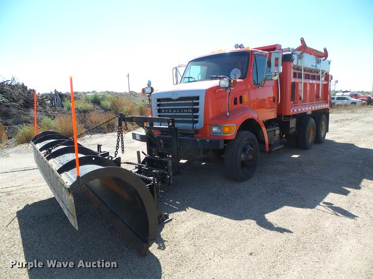 image for item DD5900 2003 Sterling LT7500 dump truck