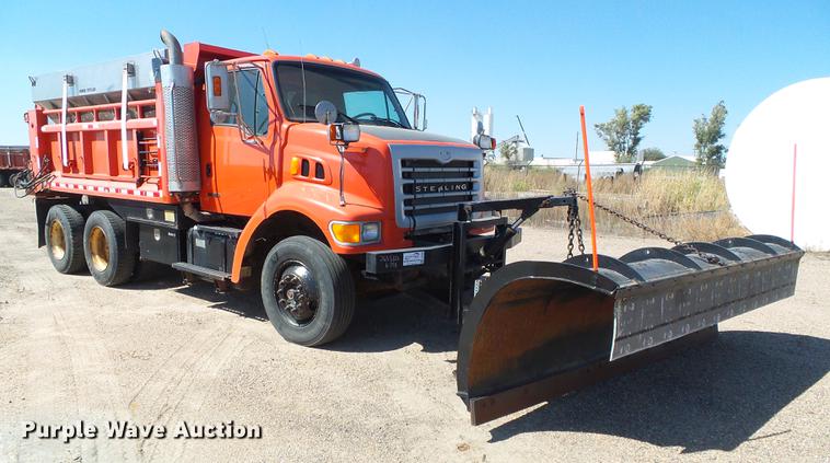 image for item DD5900 2003 Sterling LT7500 dump truck
