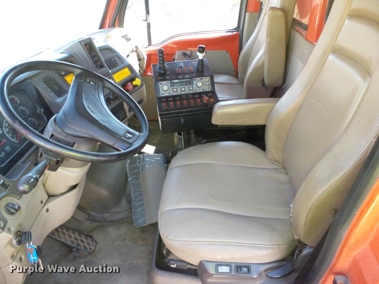 image for item DD5900 2003 Sterling LT7500 dump truck