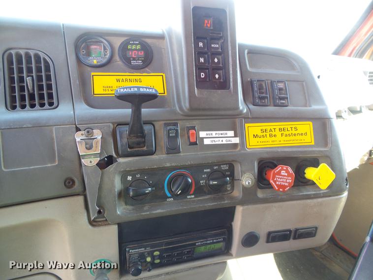 image for item DD5900 2003 Sterling LT7500 dump truck