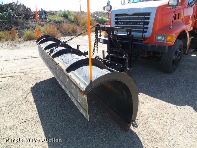 image for item DD5900 2003 Sterling LT7500 dump truck