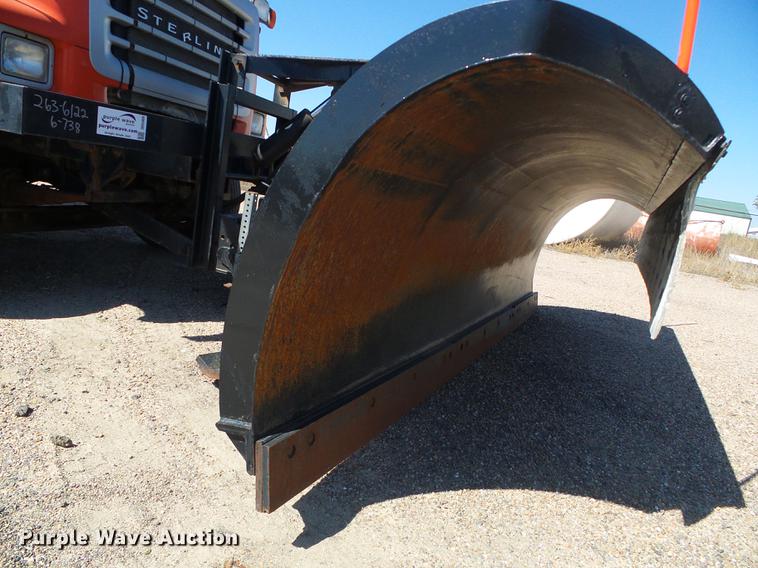 image for item DD5900 2003 Sterling LT7500 dump truck