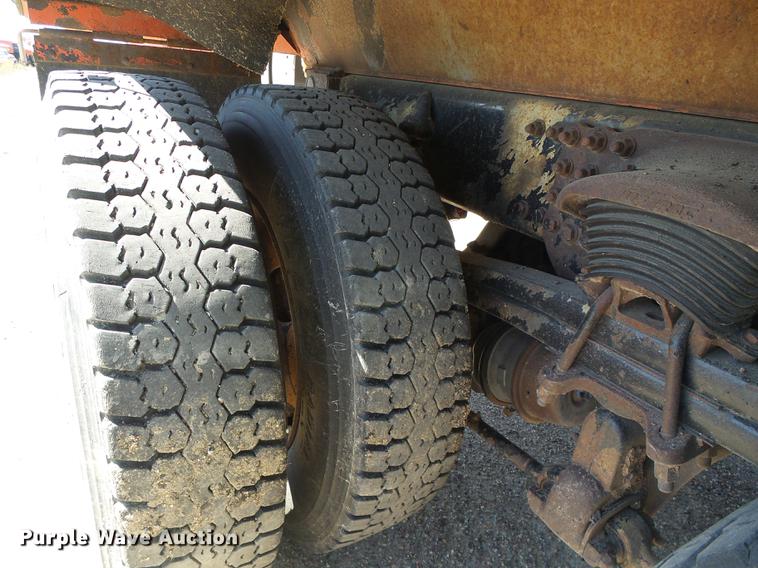 image for item DD5900 2003 Sterling LT7500 dump truck