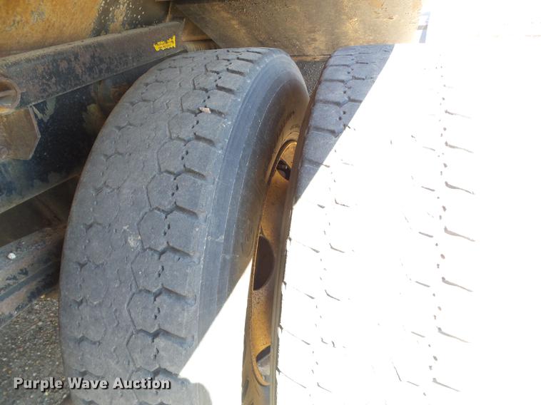 image for item DD5900 2003 Sterling LT7500 dump truck