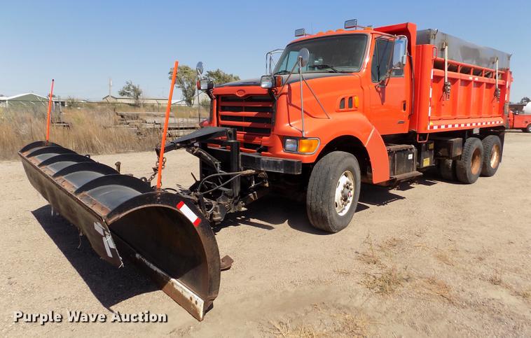 image for item DD5901 1999 Sterling L9511 dump truck