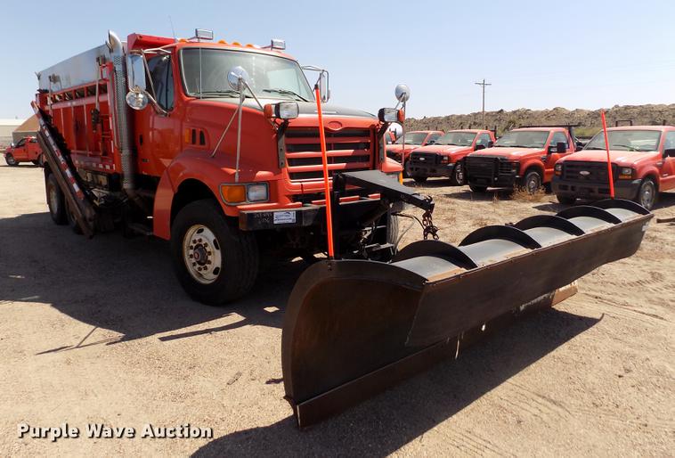 image for item DD5901 1999 Sterling L9511 dump truck