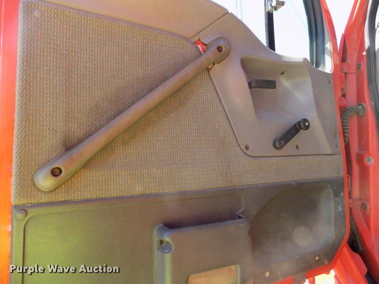 image for item DD5901 1999 Sterling L9511 dump truck