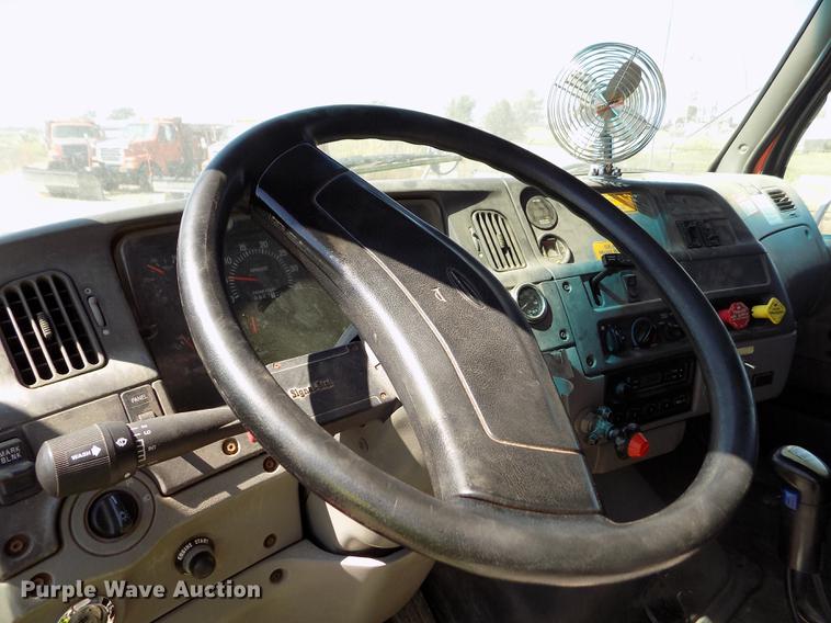 image for item DD5901 1999 Sterling L9511 dump truck