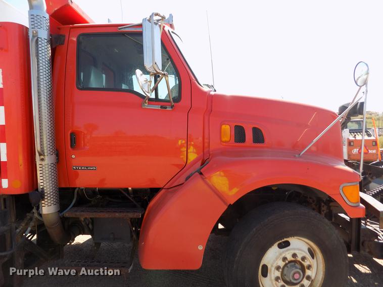 image for item DD5901 1999 Sterling L9511 dump truck