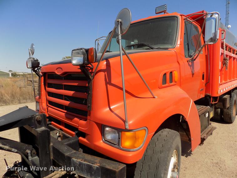 image for item DD5901 1999 Sterling L9511 dump truck