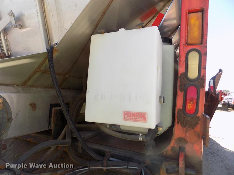 image for item DD5901 1999 Sterling L9511 dump truck