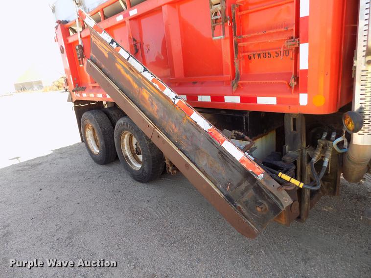 image for item DD5901 1999 Sterling L9511 dump truck