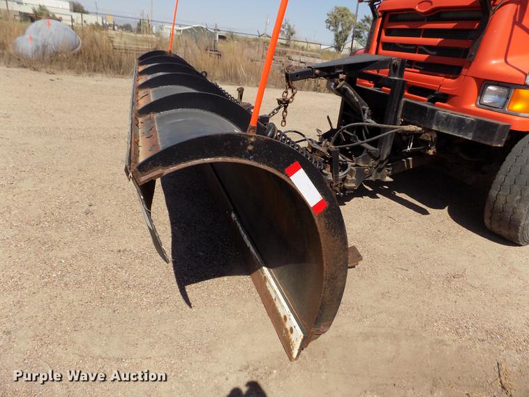 image for item DD5901 1999 Sterling L9511 dump truck